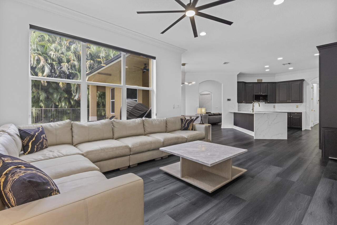 8300 SW Cattleya Drive