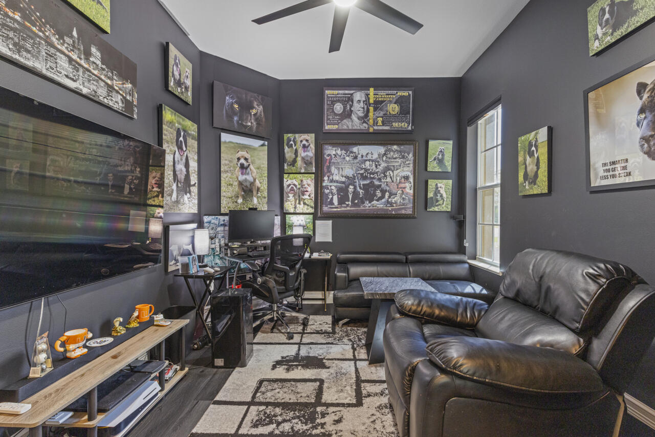 8300 SW Cattleya Drive