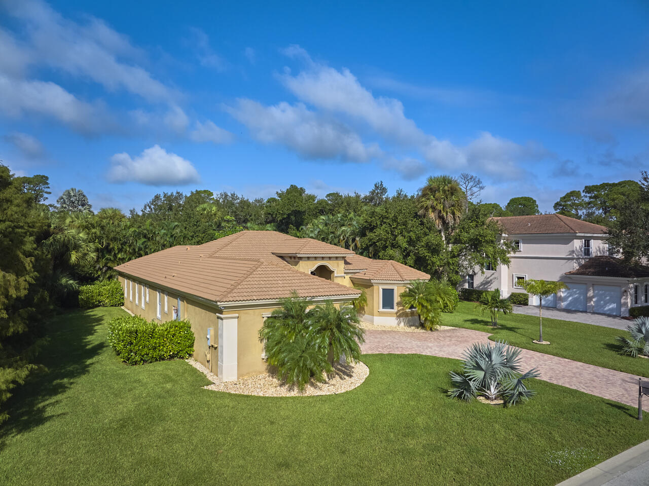 8300 SW Cattleya Drive