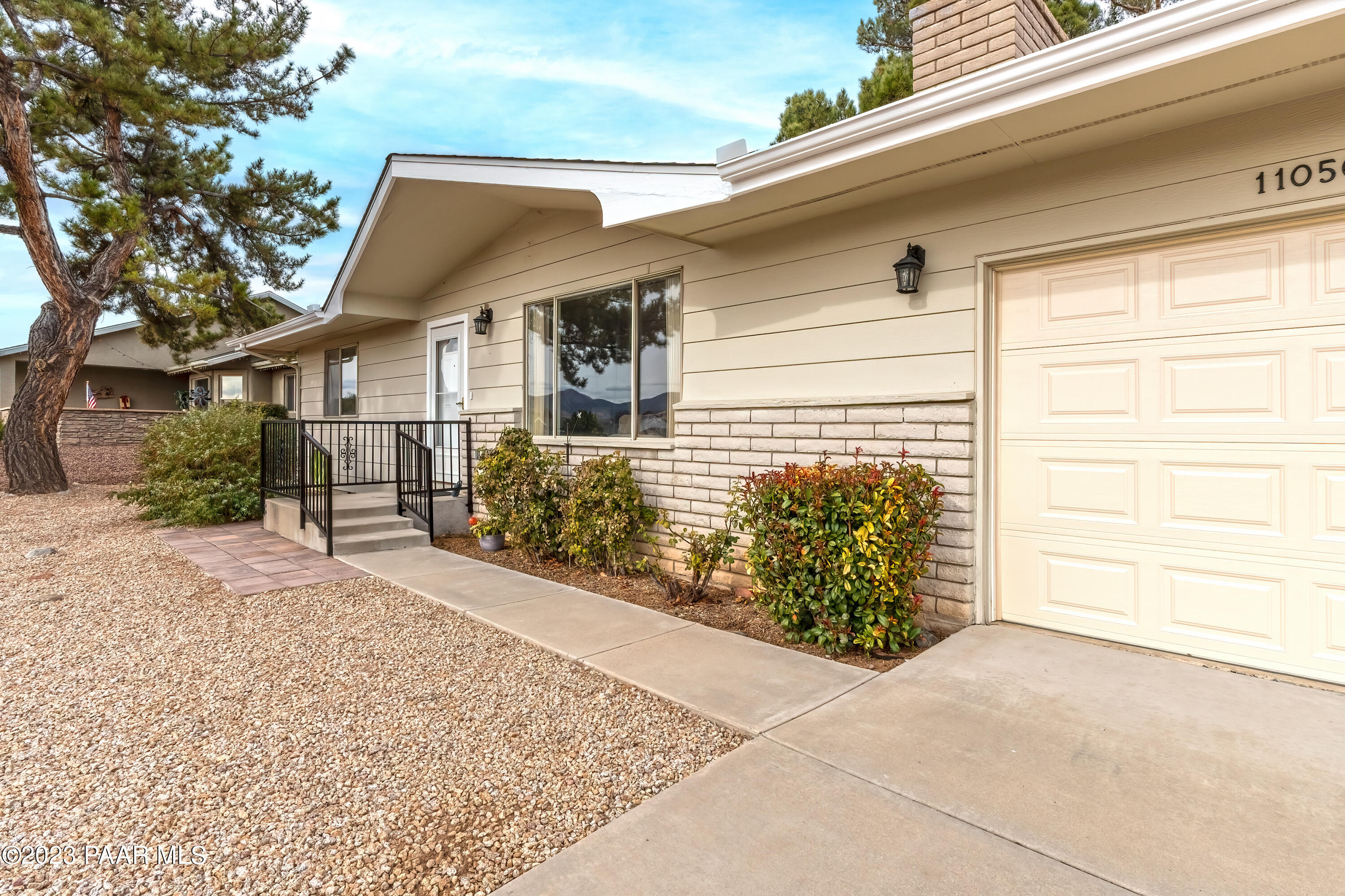 11050 E Manzanita Trail