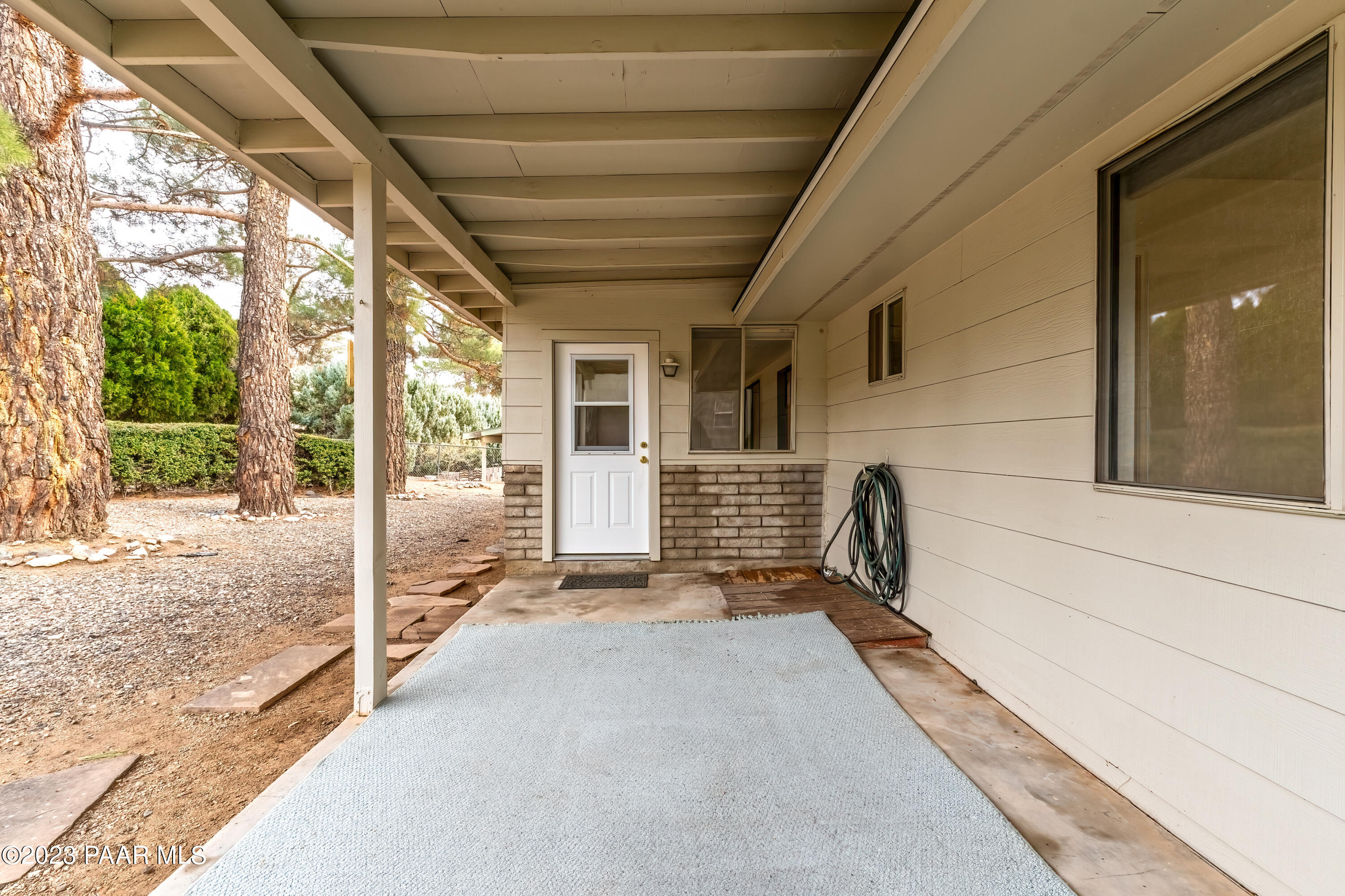 11050 E Manzanita Trail