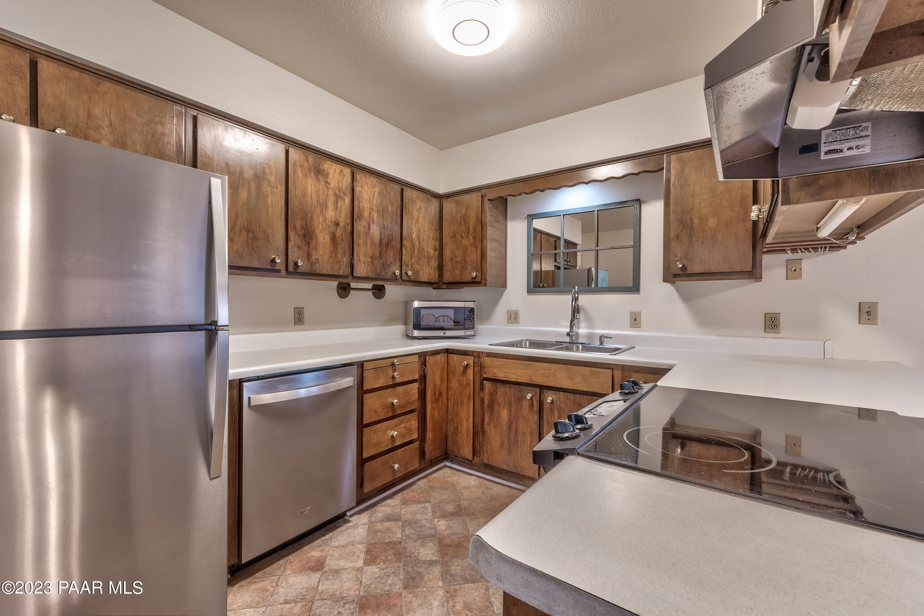 11050 E Manzanita Trail