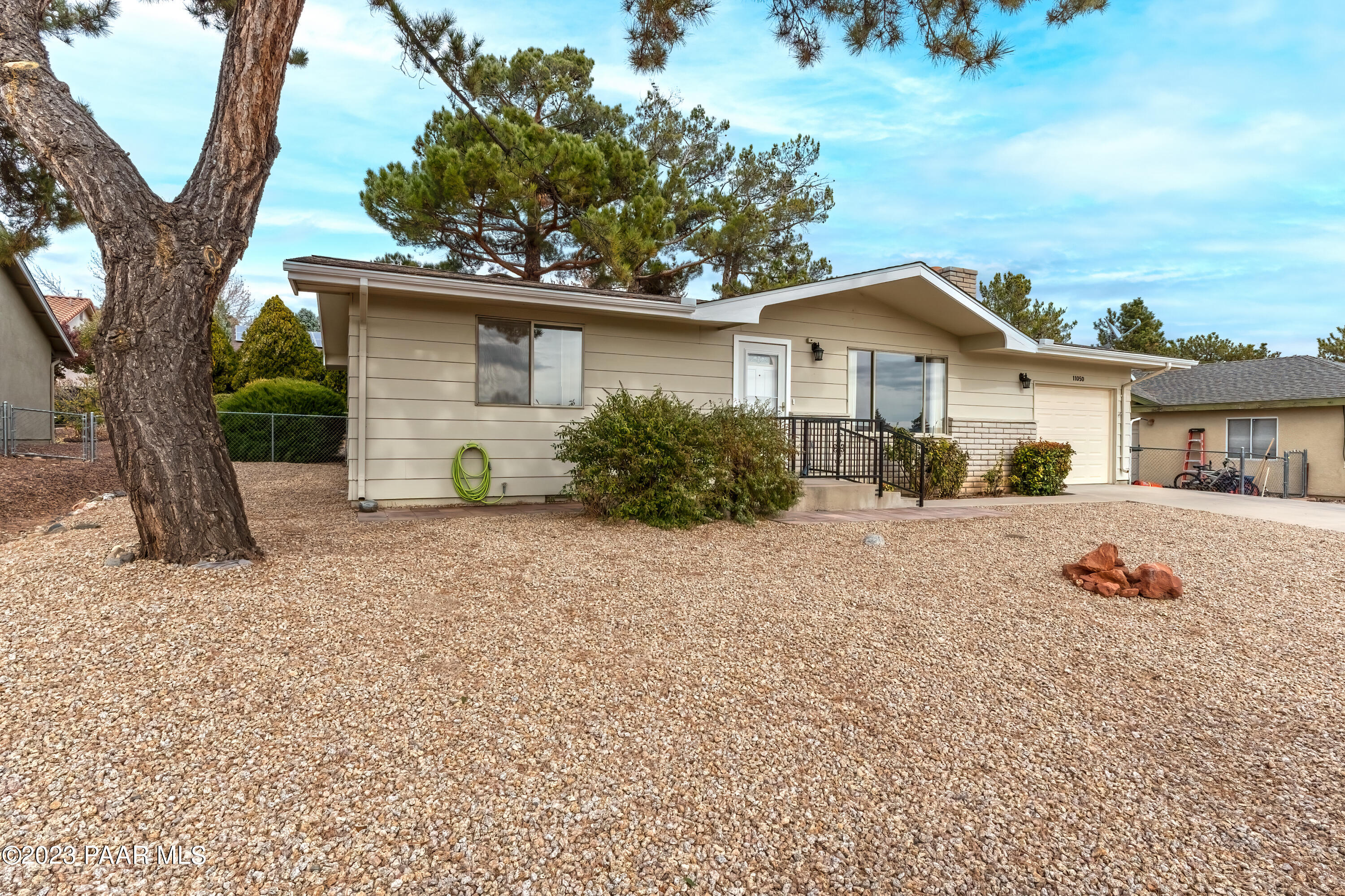 11050 E Manzanita Trail