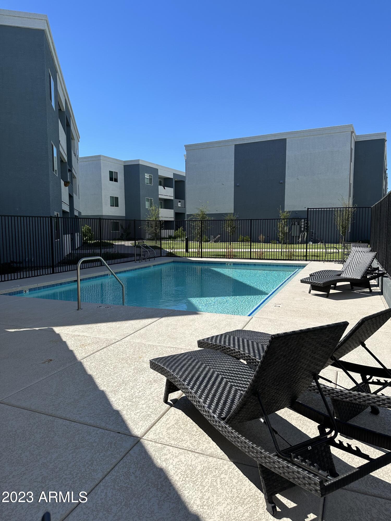 12925 W GREENWAY Road, 55