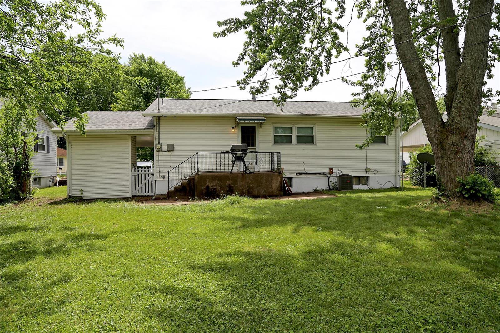 1675 Fernbrook Drive