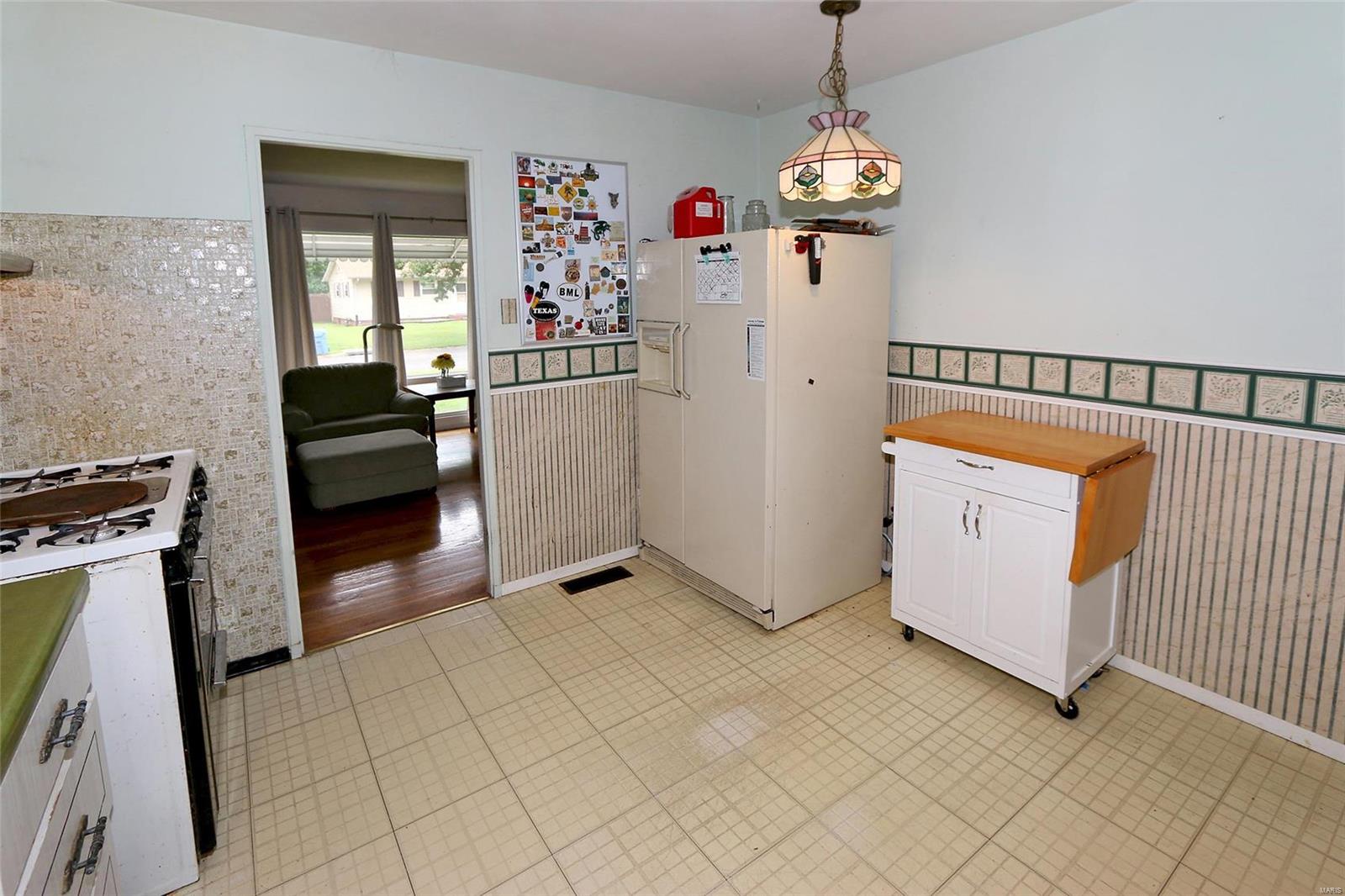 1675 Fernbrook Drive