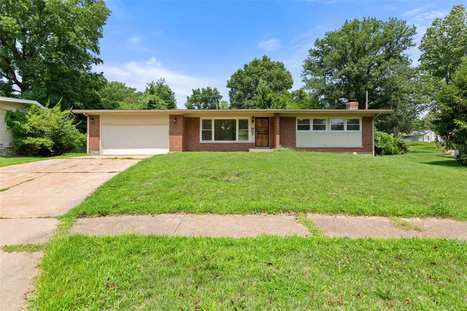 1533 Fir Drive