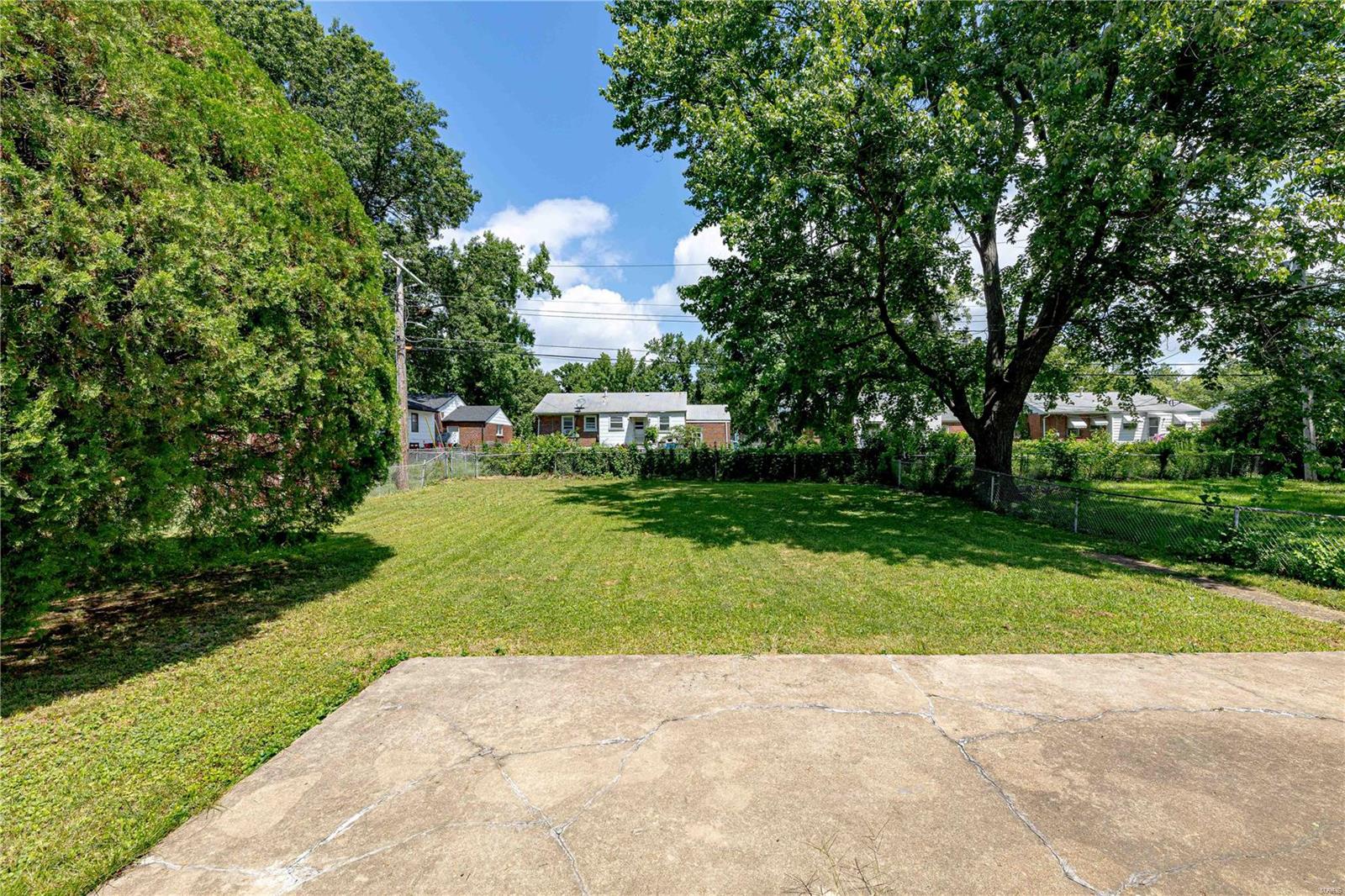 845 Lebon Drive