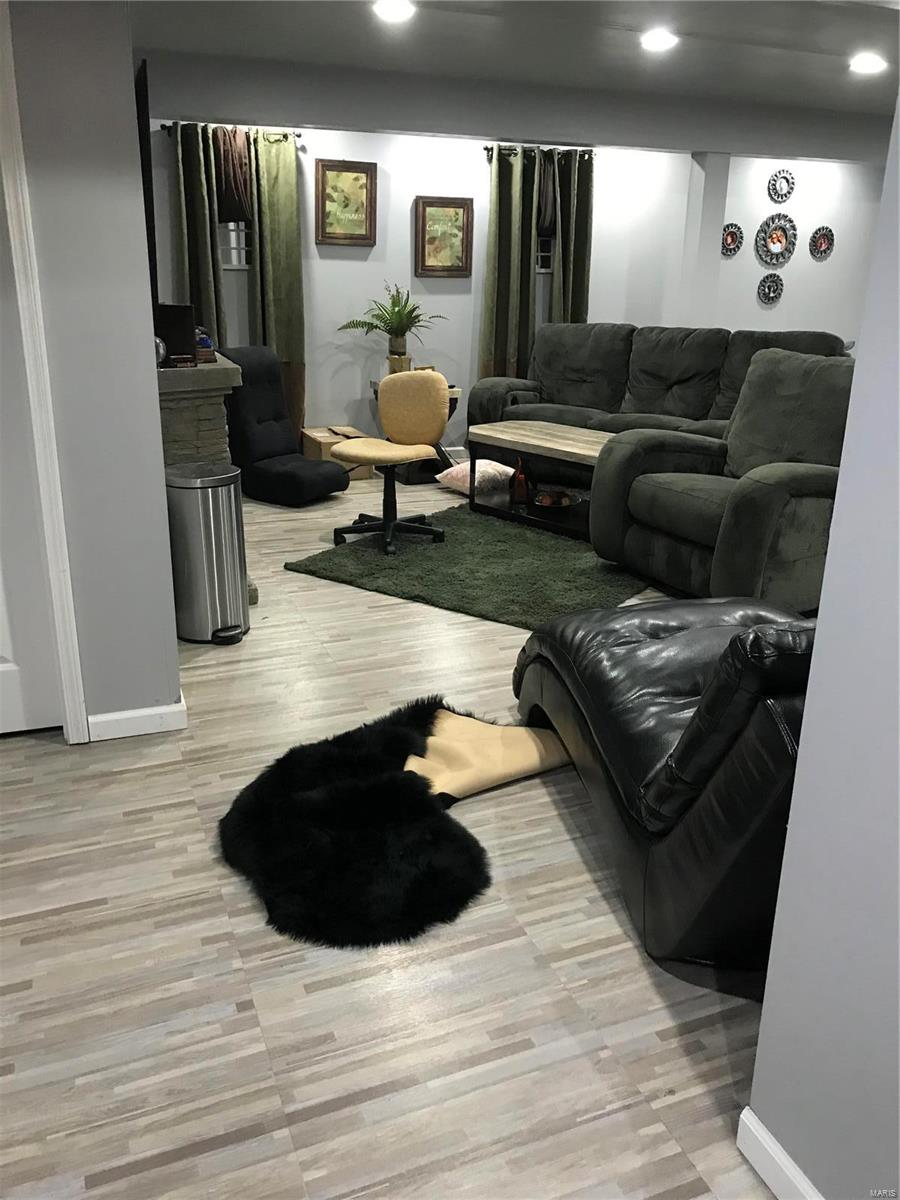 2462 Harbor Landings Circle