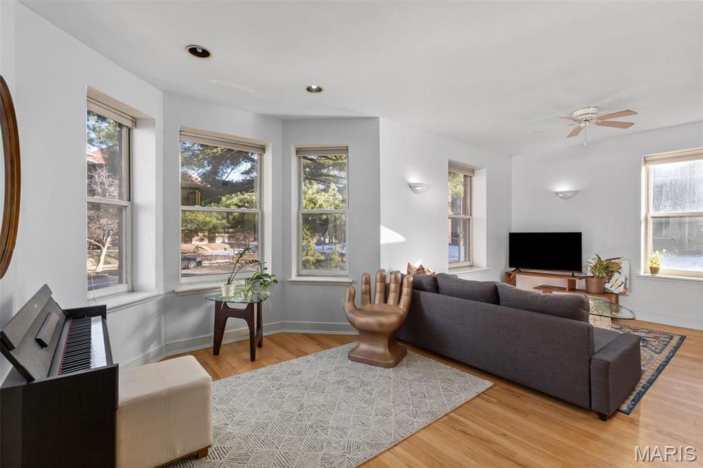 5900 Nina Place Unit: 1