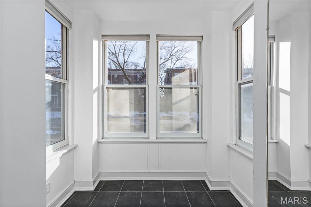 5900 Nina Place Unit: 1