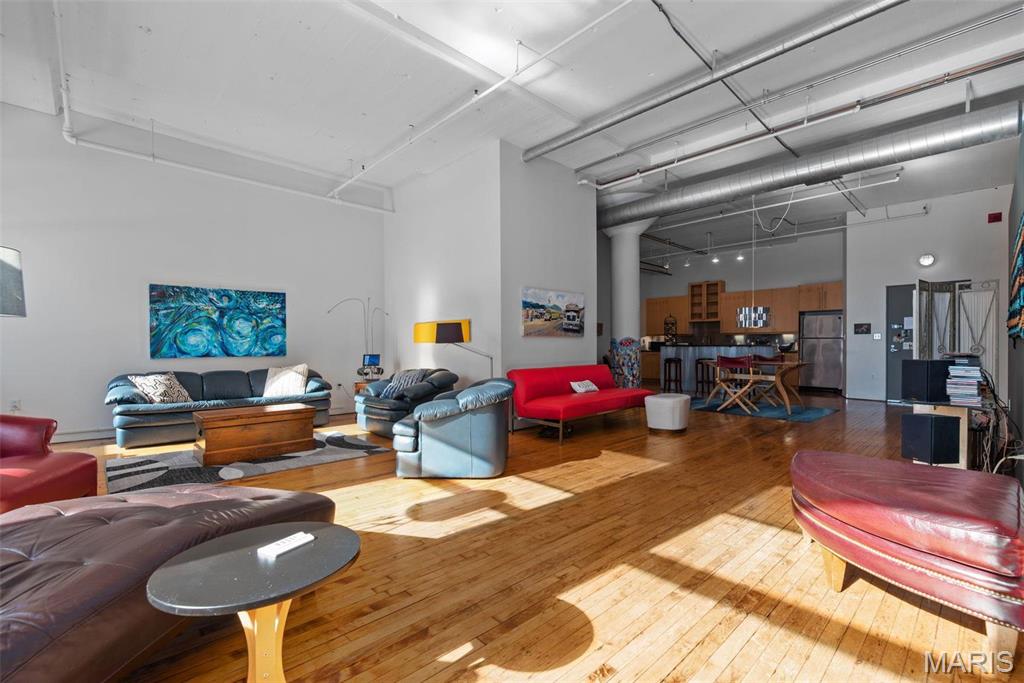 1010 Saint Charles Street Unit: 904