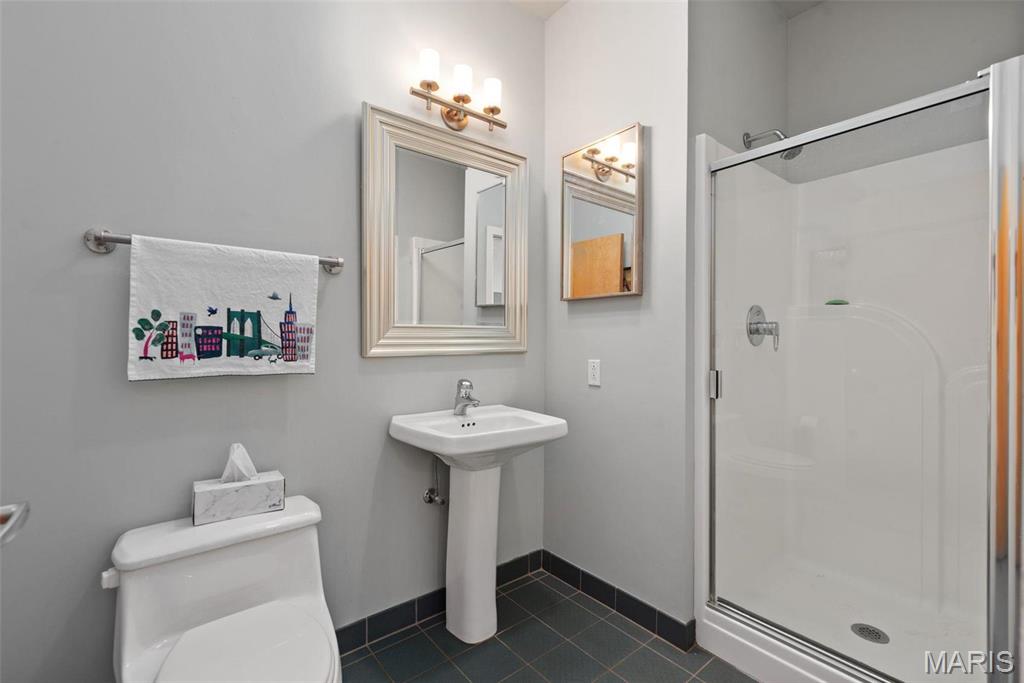 1010 Saint Charles Street Unit: 904