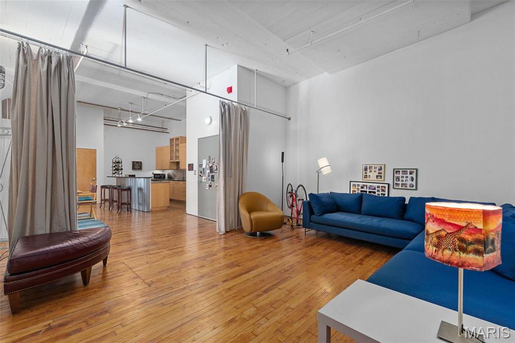 1010 Saint Charles Street Unit: 904