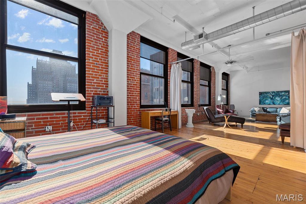 1010 Saint Charles Street Unit: 904