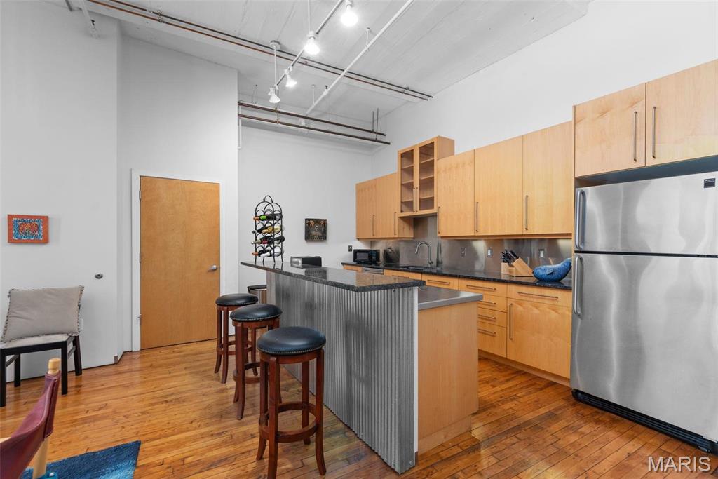 1010 Saint Charles Street Unit: 904