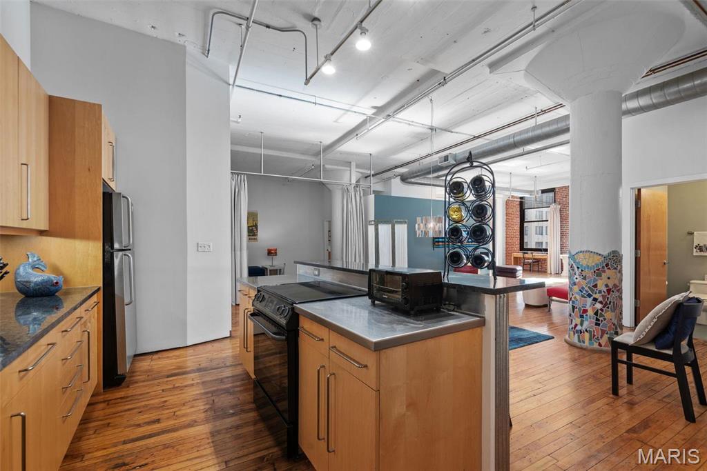 1010 Saint Charles Street Unit: 904