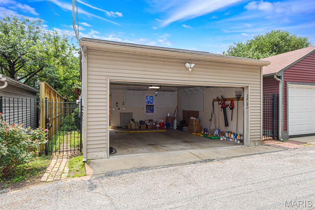 805 Allen Avenue