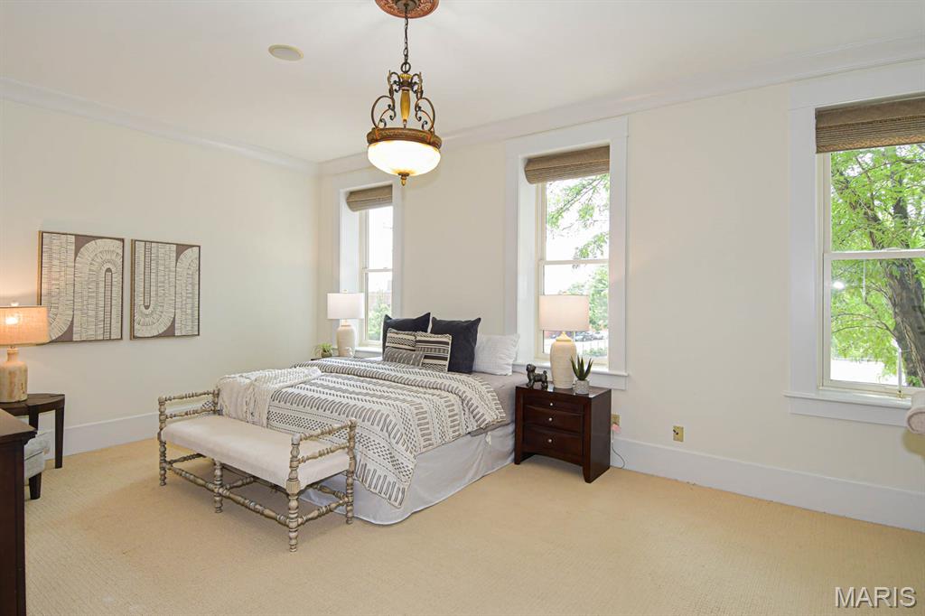 805 Allen Avenue