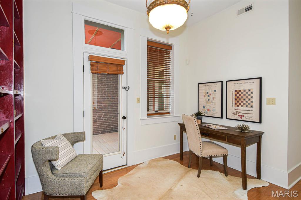 805 Allen Avenue