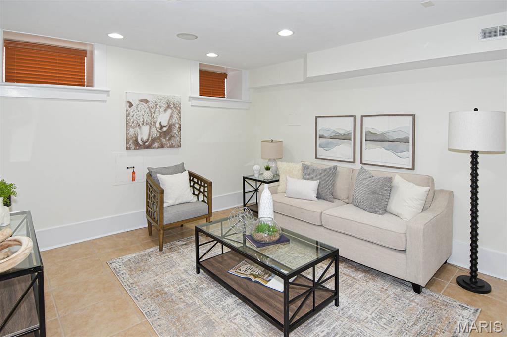 805 Allen Avenue