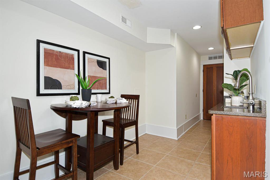805 Allen Avenue
