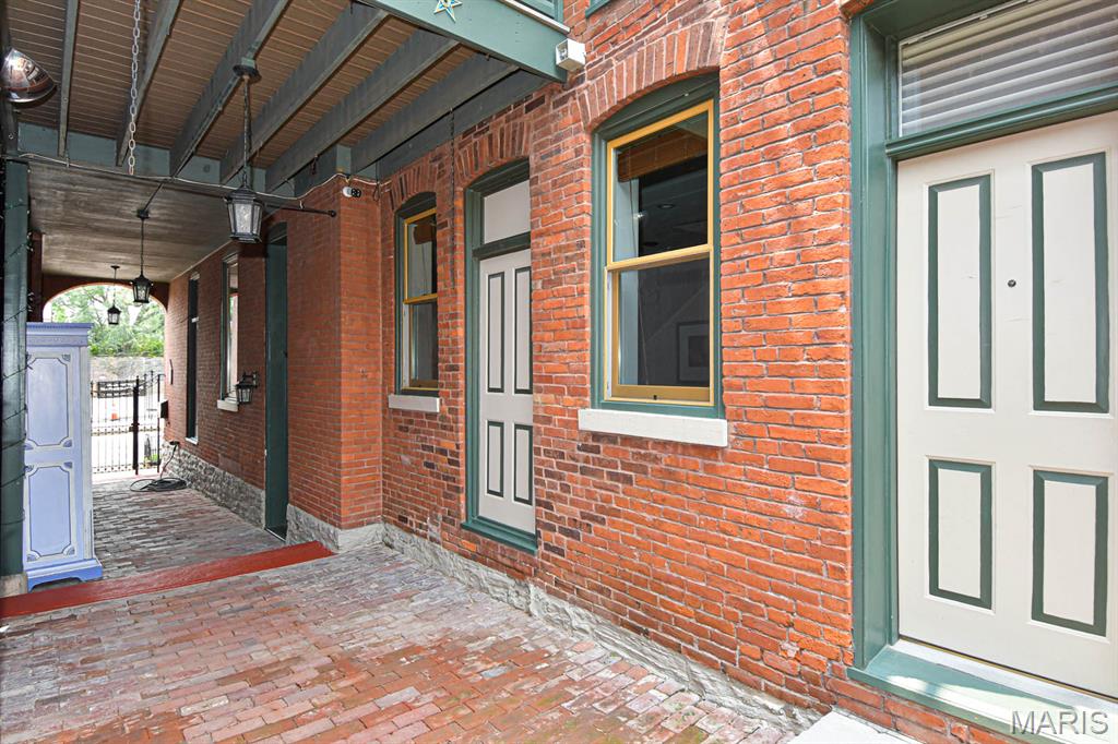 805 Allen Avenue