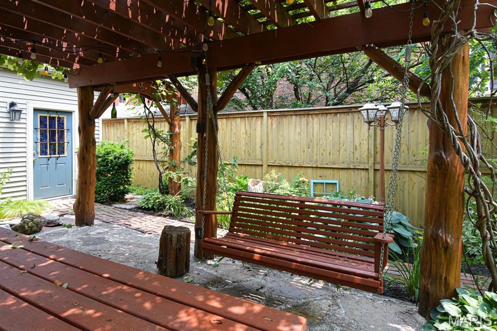 805 Allen Avenue