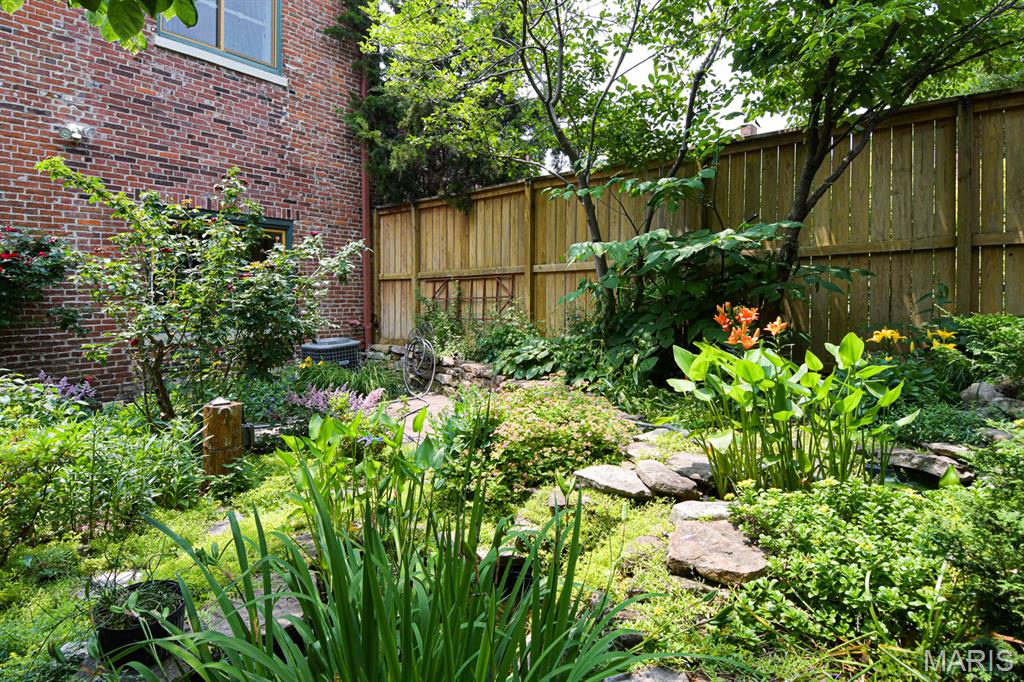 805 Allen Avenue