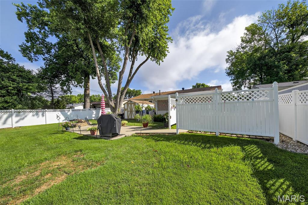 1080 Lees Lane