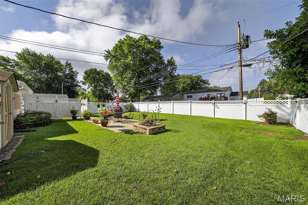 1080 Lees Lane