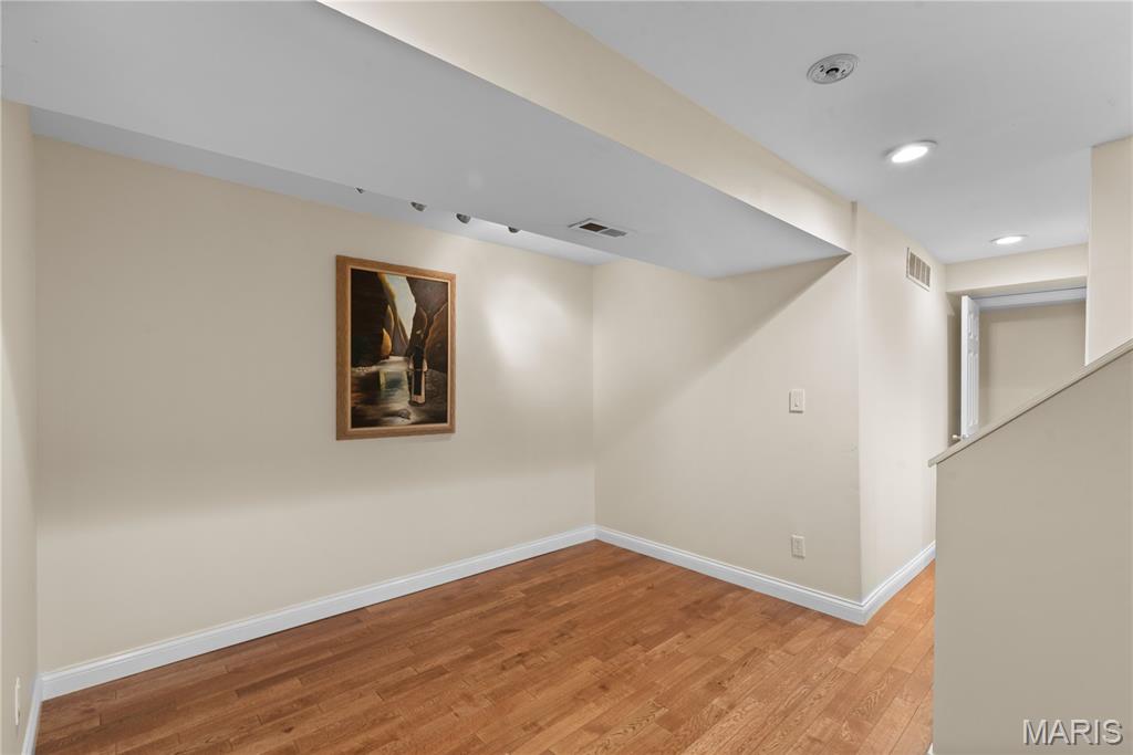 4317 Maryland Avenue Unit: 1E