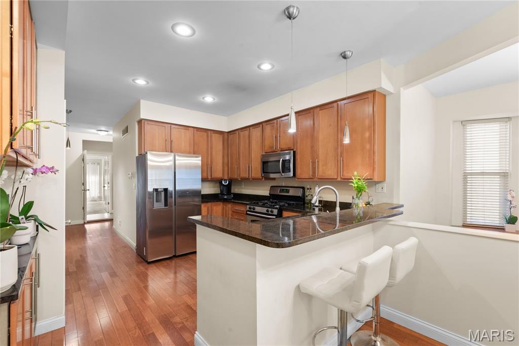 4317 Maryland Avenue Unit: 1E
