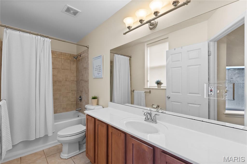 4317 Maryland Avenue Unit: 1E