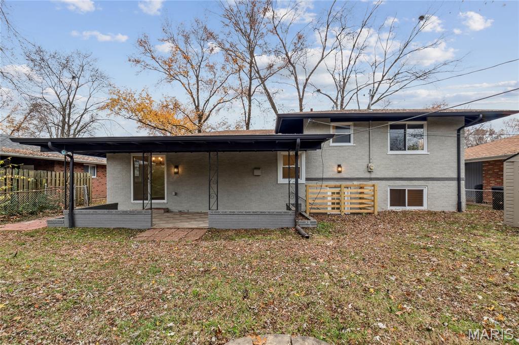 1910 Apple Blossom Court