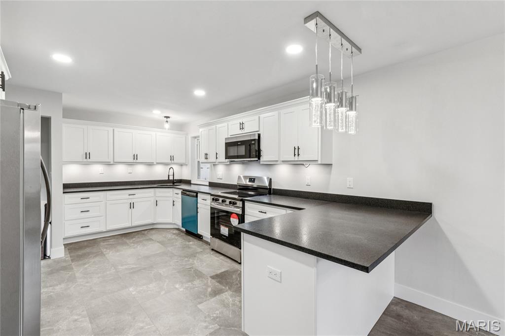 1910 Apple Blossom Court