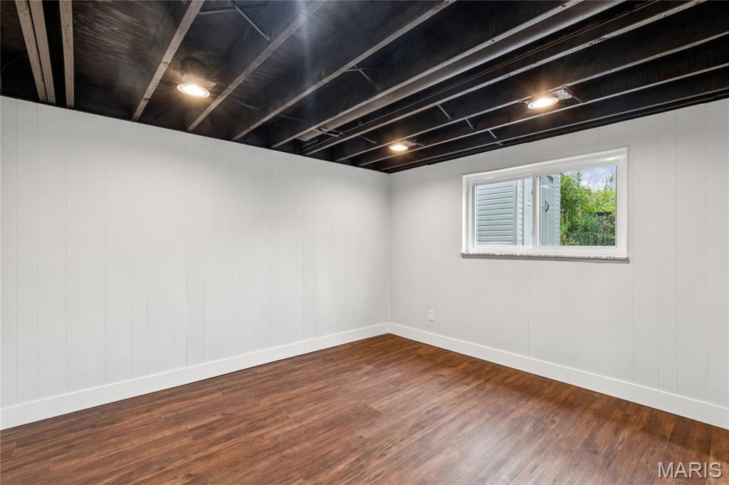 1910 Apple Blossom Court