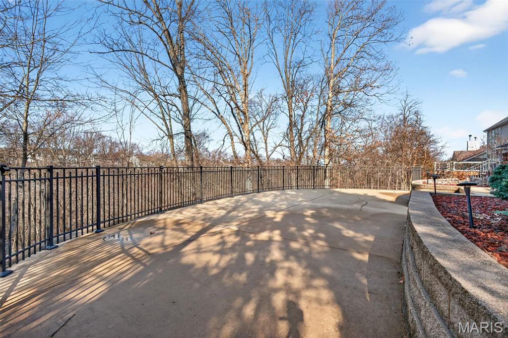 295 Romaine Spring View