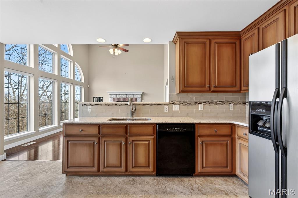 295 Romaine Spring View