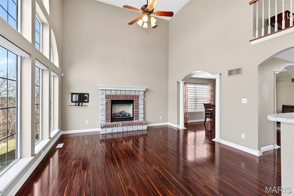 295 Romaine Spring View