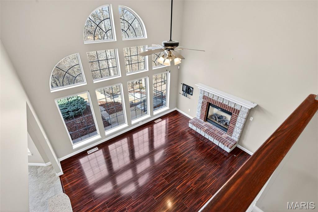 295 Romaine Spring View