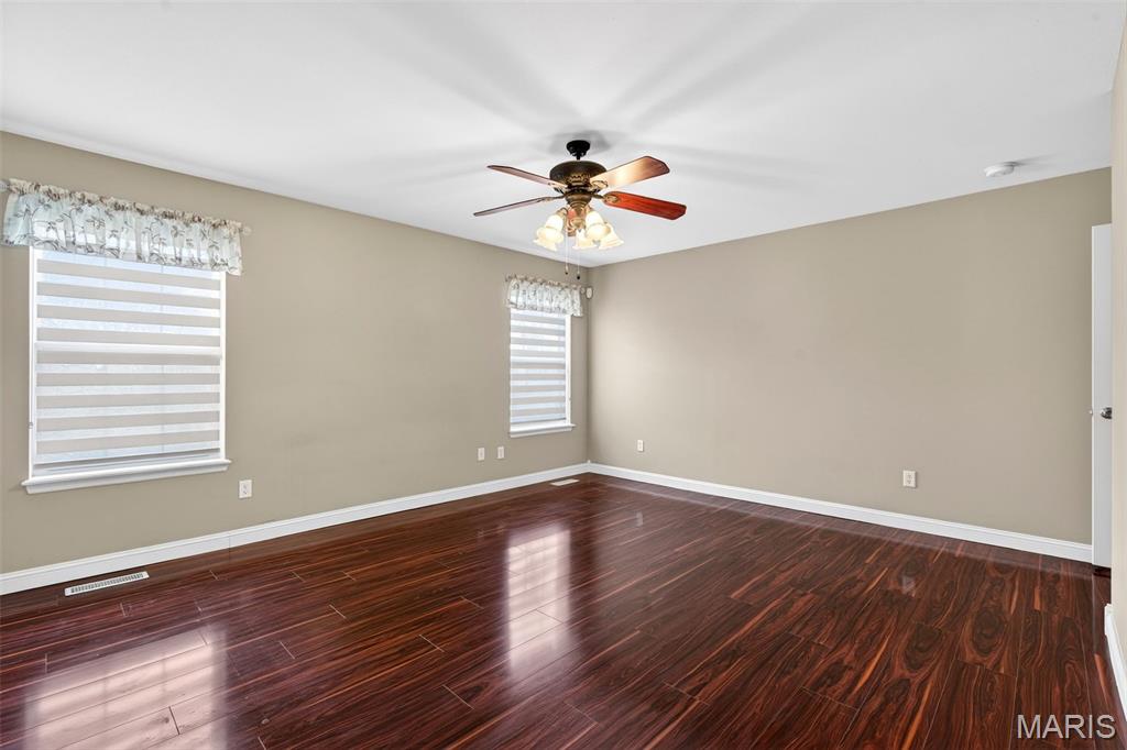 295 Romaine Spring View