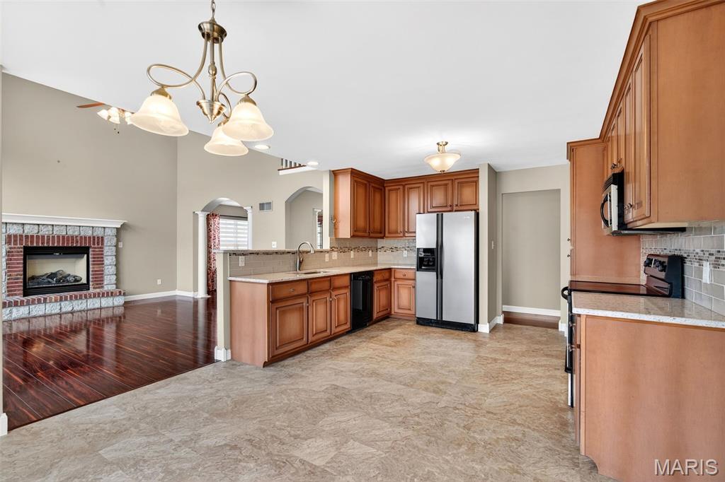 295 Romaine Spring View