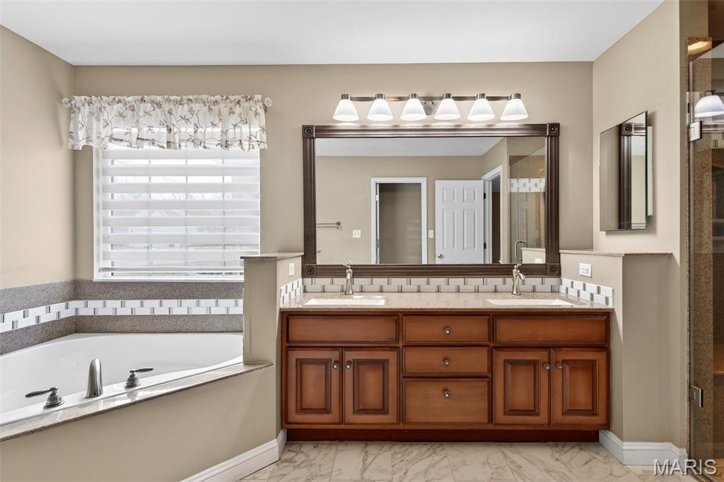 295 Romaine Spring View