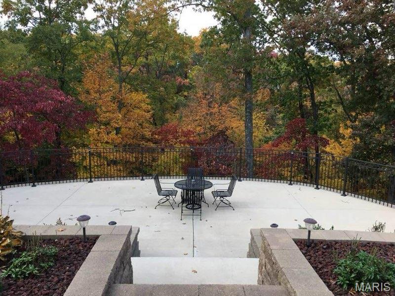 295 Romaine Spring View