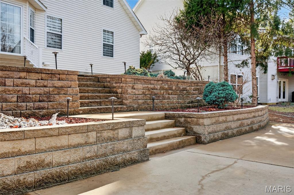 295 Romaine Spring View