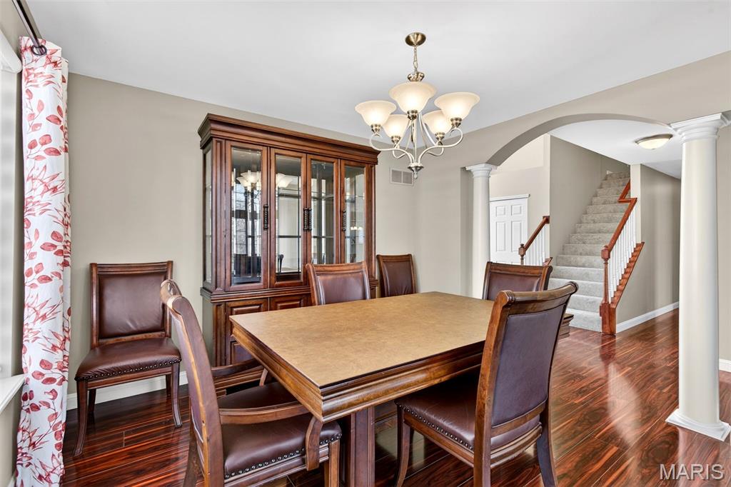 295 Romaine Spring View