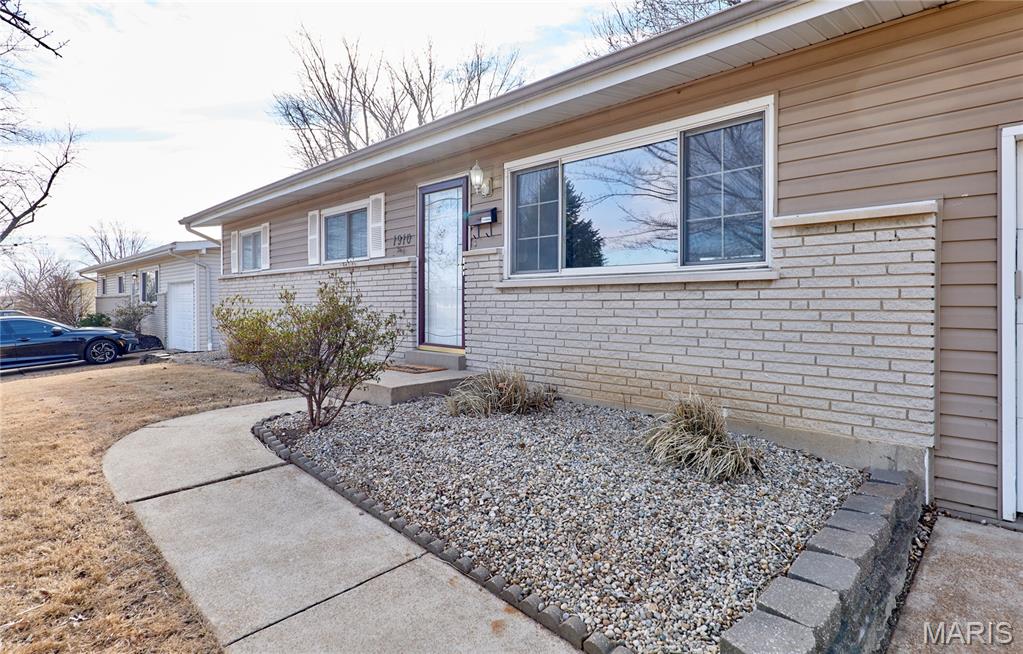 1910 Flamingo Drive