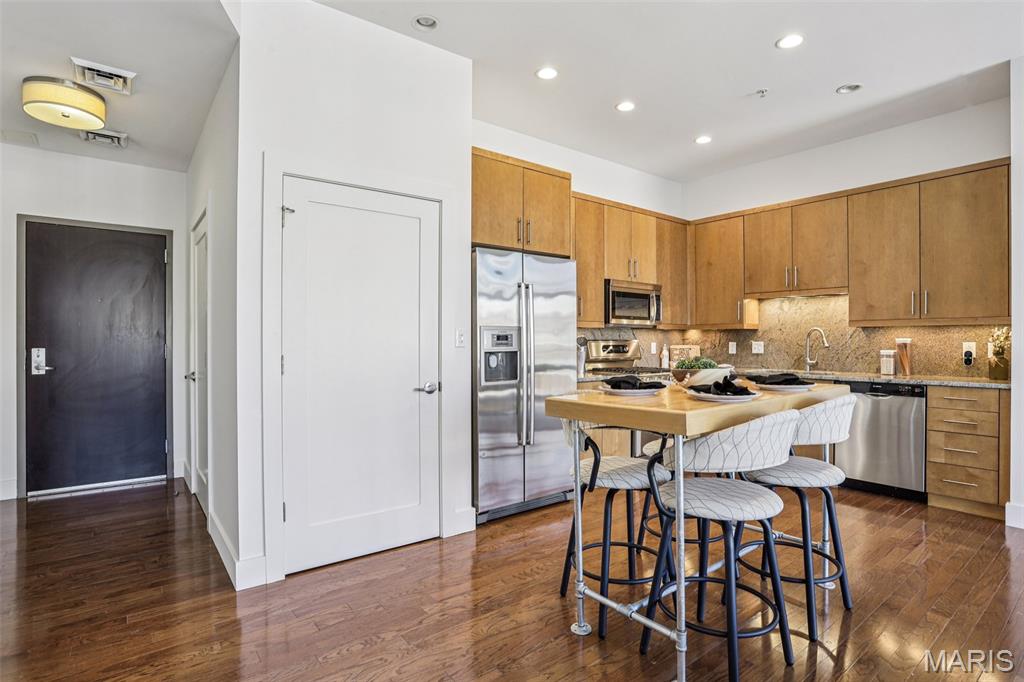 9 N Euclid Avenue Unit: 612