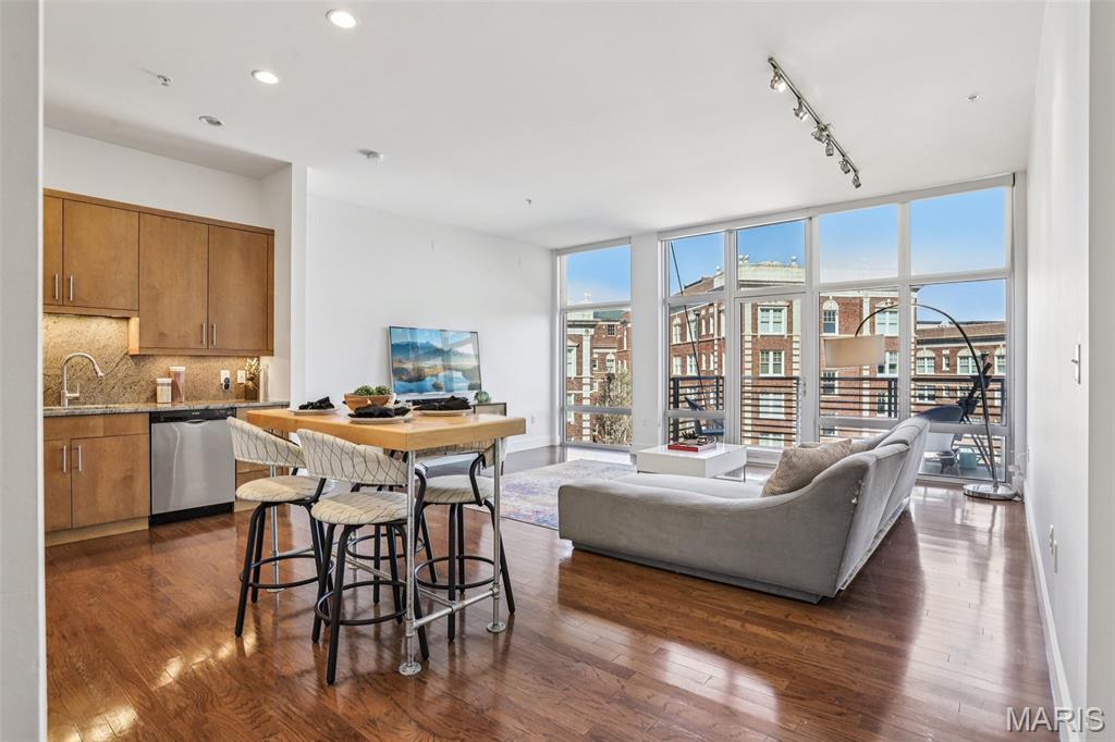 9 N Euclid Avenue Unit: 612